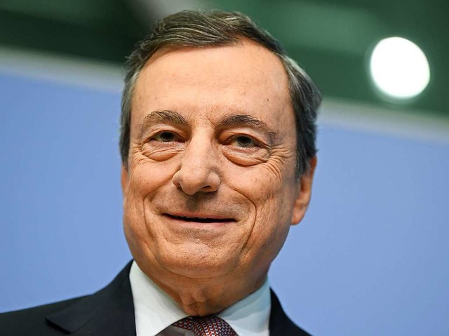 Mario Draghi hielt 2012 die Eurozone z...werde alles tun, was dafr ntig sei.   | Foto: Arne Dedert (dpa)