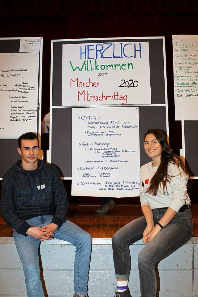 Fabio und Annemarie stellten die Ergebnisse  ihrer Gruppe vor.  | Foto: Daniel Hengst