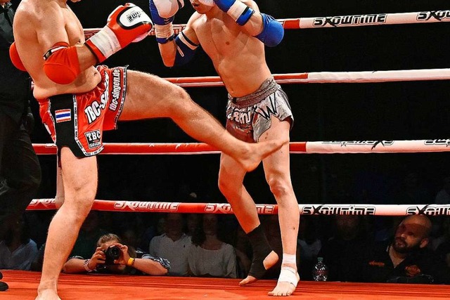 Auseinandersetzung bei Kickboxern. Die...tstand aber bei einem regulren Kampf.  | Foto: Michael Bamberger