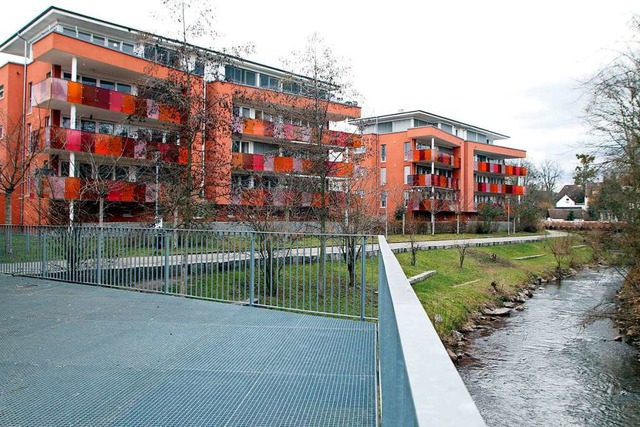 Der Flusslauf hinter dem Rewe-Markt in...n aufgewertet und zugnglich gemacht.   | Foto: Heidi Fel