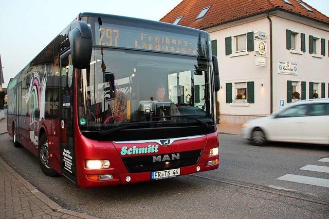 Schmitt-Bus gibt Linienbusverkehr aufgrund von Fahrermangel ab