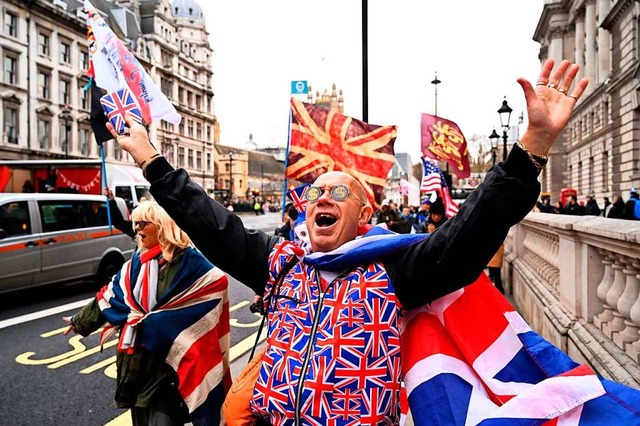 Manche feiern, andere trauern: In der .... Februar verlassen die Briten die EU.  | Foto: GLYN KIRK (AFP)