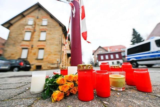 Hunderte Menschen bei Trauerfeier nach Gewalttat von Rot am See