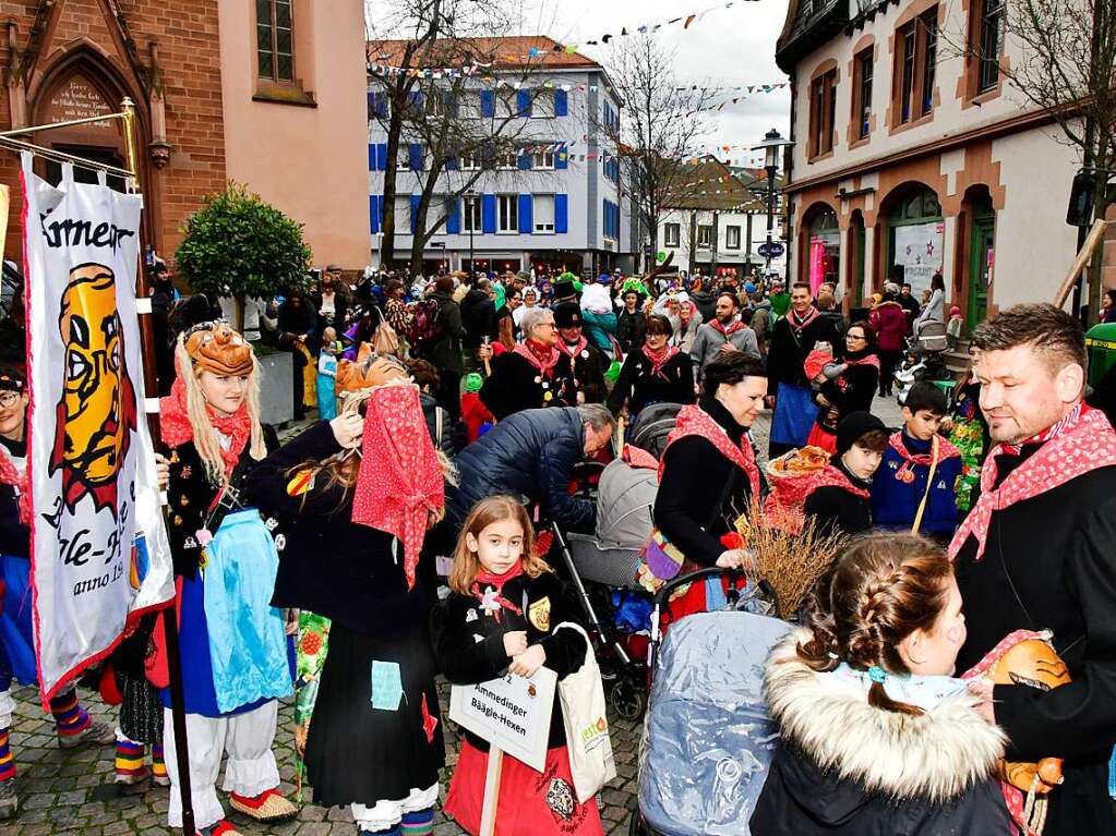 Narren und Besucher hatten beim Umzug durch die Innenstadt ihren Spa.