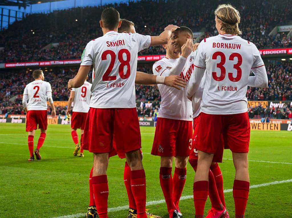 Die Hausherren gewinnen gegen den SC Freiburg nach einer berzeugenden Vorstellung mit 4:0. Der SC Freiburg muss sich vorwerfen lassen, erneut gegen einen Aufsteiger keine gute Leistung gezeigt zu haben.