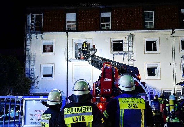 Die Lahrer Feuerwehr bei einem Einsatz  | Foto: Wolfgang Knstle