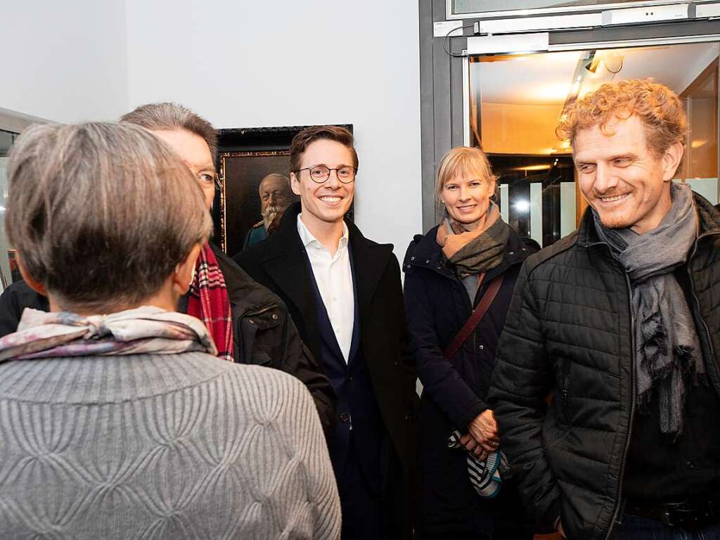 Gespannt warteten am Sonntagabend Brger, Brgermeisterkandidaten und Politiker auf das Ergebnis der Abstimmungen.