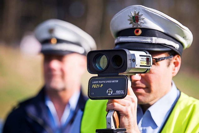 Eine knapp zweistndige Kontrollaktion...chwindigkeitsberschreitungen zu Tage.  | Foto: Marius Becker