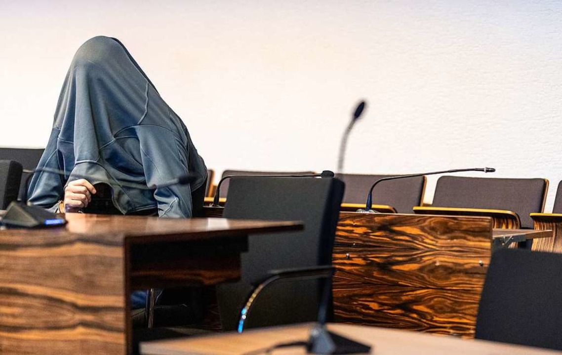 Christian L. auf der Anklagebank im La...n einem Pfadfinderlager gegeben hatte.  | Foto: Patrick Seeger (dpa)