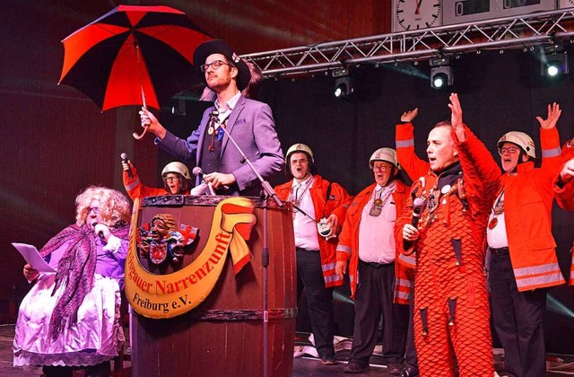 Freiburgs Oberbrgermeister Martin Hor...er Fasnet in der Hochdorfer Festhalle.  | Foto: Michael Bamberger