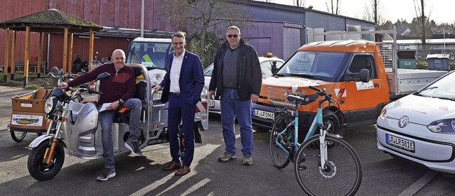 BGL-Leiter Herbert Schneider, OB Marku...ugen des Bau- und Gartenbetriebs Lahr   | Foto: Stadt Lahr