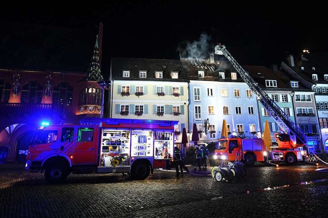 Ein Brand im Dachstuhl des Ganter-Brau...son war bei dem Feuer verletzt worden.  | Foto: Patrick Seeger (dpa)