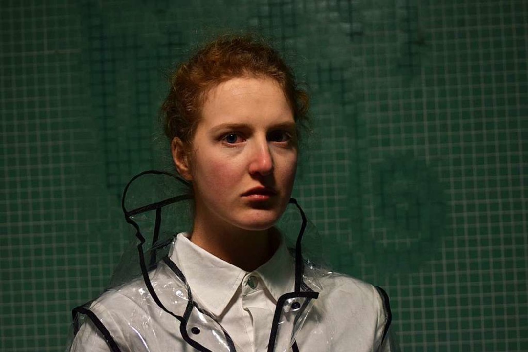 Siska Antoni spielt die Psychologin Kelvin Klein.  | Foto: Arts Liberated