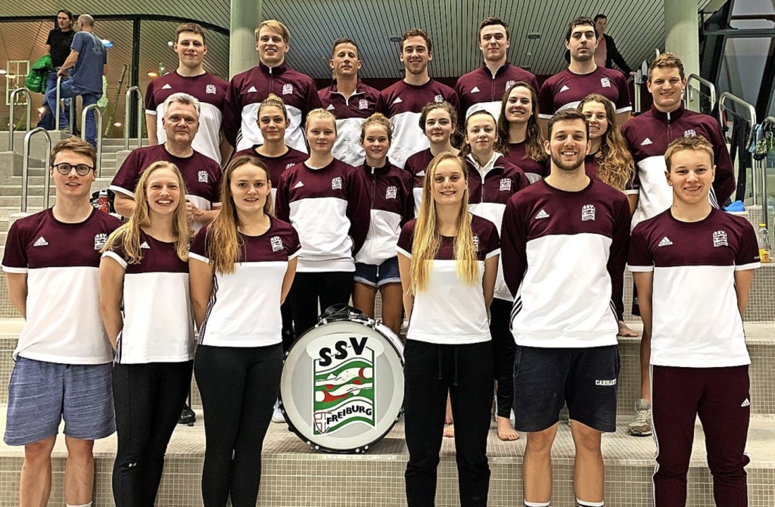 Geschlossener Auftritt im Westbad: die Teams der SG Regio   | Foto: privat