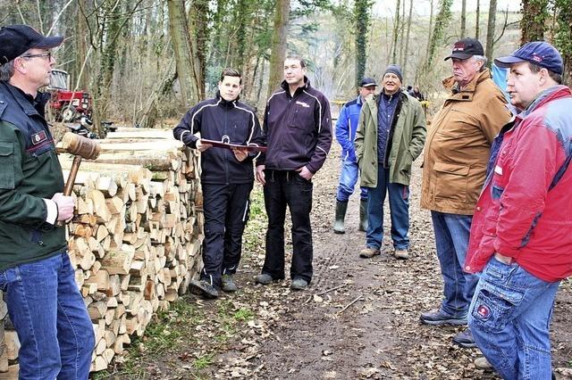 Versteigerung mit Lagerfeuerromantik