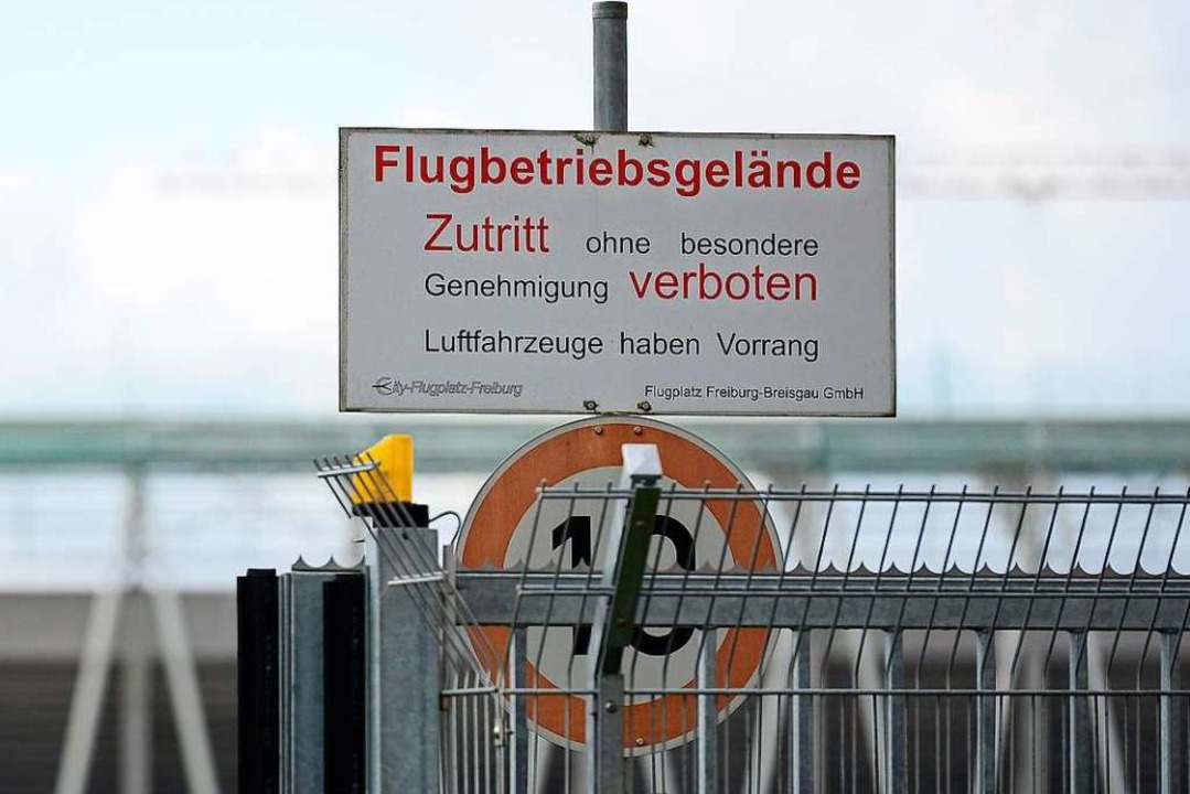 Ist Der Freiburger Flugplatz Noch Zeitgemass Freiburg Badische Zeitung