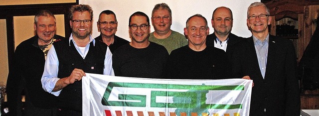 Den neuen Vorstand der Gewerkschaft de...hts  Bezirksvorsitzender Lutz Dchert   | Foto: Norbert Sedlak