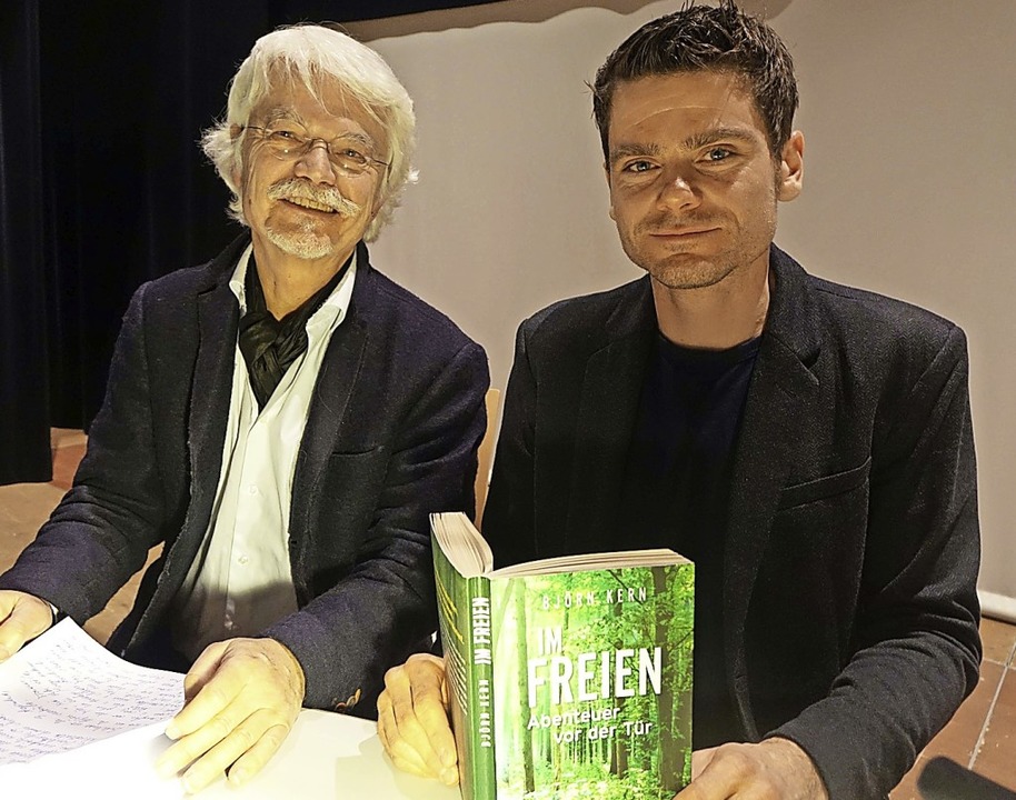 Bjrn Kern und Markus Manfred Jung (li...lumsreihe im Theodor-Heuss-Gymnasium.  | Foto: Roswitha Frey