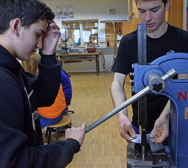 <ppp>und einen Klebefilmabroller ferti...kircher Unternehmens Mesa Parts.</ppp>  | Foto: Sebastian Barthmes