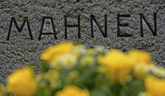 Der Gedenktag am 27. Januar war auch Thema in den Schulen.   | Foto: Ralf Hirschberger (dpa)