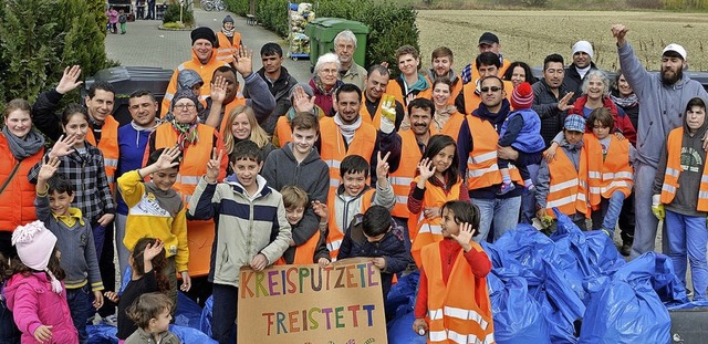 Wenn viele mit anpacken, dann wird die...i der Kreisputzete 2016 in Freistett.   | Foto: Landratsamt Ortenaukreis