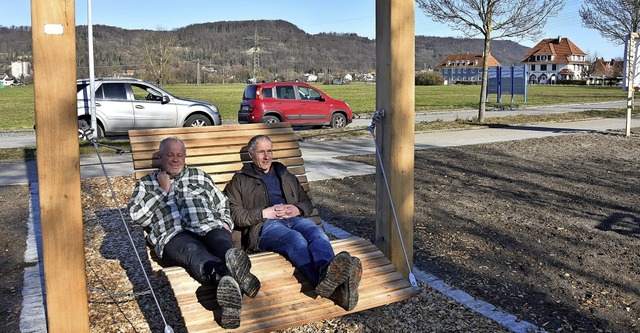 Thomas Noller  und Roland Senger  geni...die Sonne auf der neuen Himmelsliege.   | Foto: Heinz und Monika Vollmar