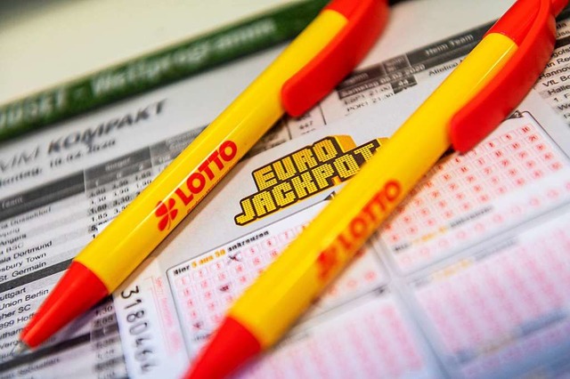 Unbekannter Lrracher gewinnt einen Millionenbetrag im Lotto.  | Foto: Patrick Seeger (dpa)