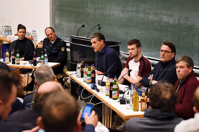 Das Podium der Diskussion am Freitagab...zinger, Uwe Stahlmann und Volker Goll.  | Foto: Rita Eggstein