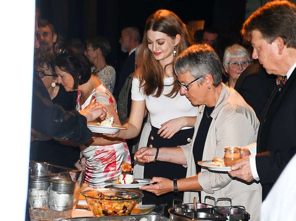 Impressionen von der Benefiz-Gala der Brgerstiftung Lrrach im Burghof