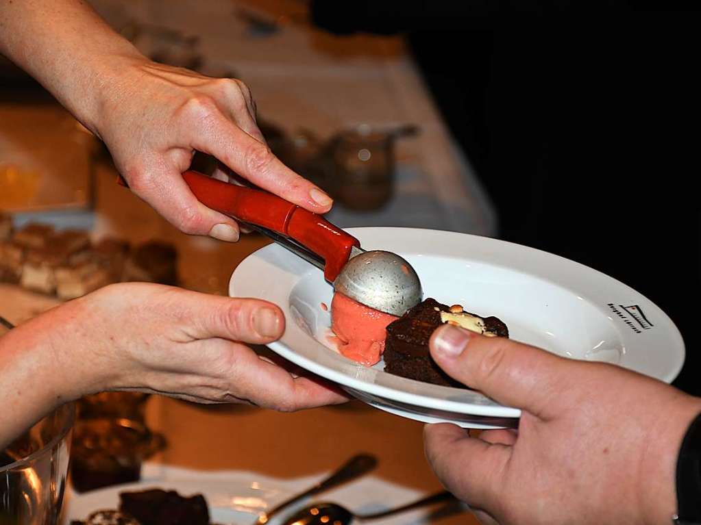 Impressionen von der Benefiz-Gala der Brgerstiftung Lrrach im Burghof