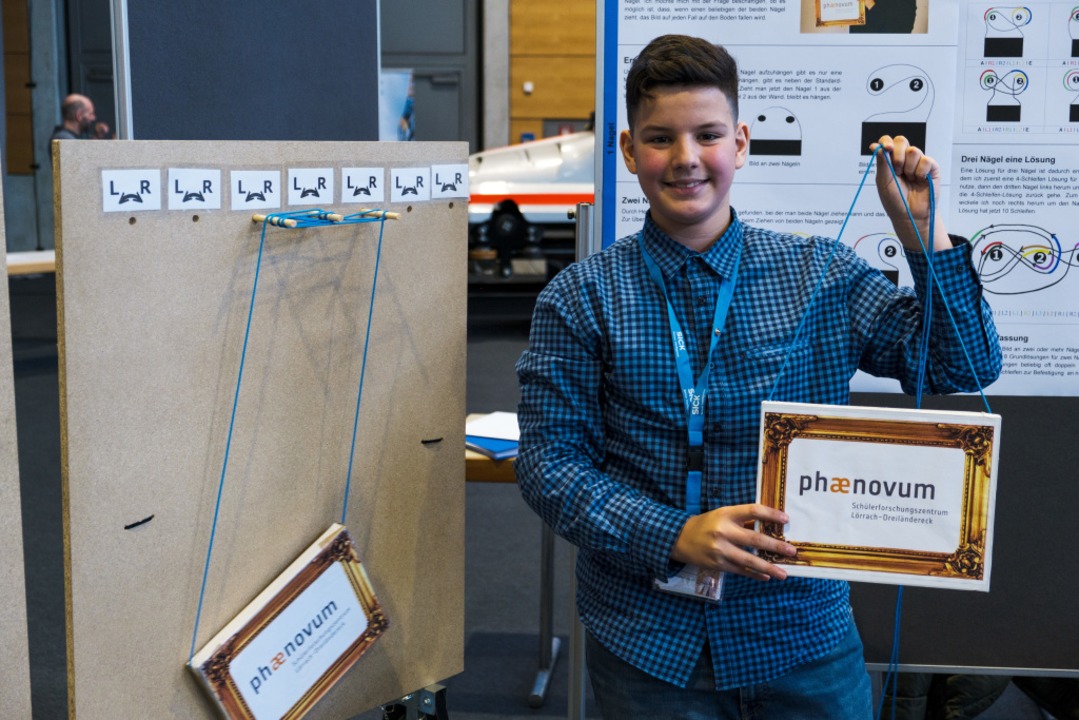 Wie hngt man ein Bild am besten NICHT auf?   Donat Miftari (12)  | Foto: Ansgar Taschinski