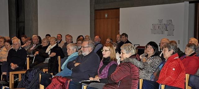 Gespannt verfolgten die Mitglieder der...Ausfhrungen  der Gemeindeversammlung.  | Foto: Jutta Schtz