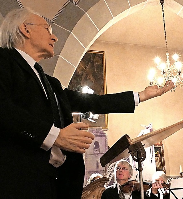 Dirigent Wolfgang Schfer in Aktion  | Foto: Hans-Peter Mller