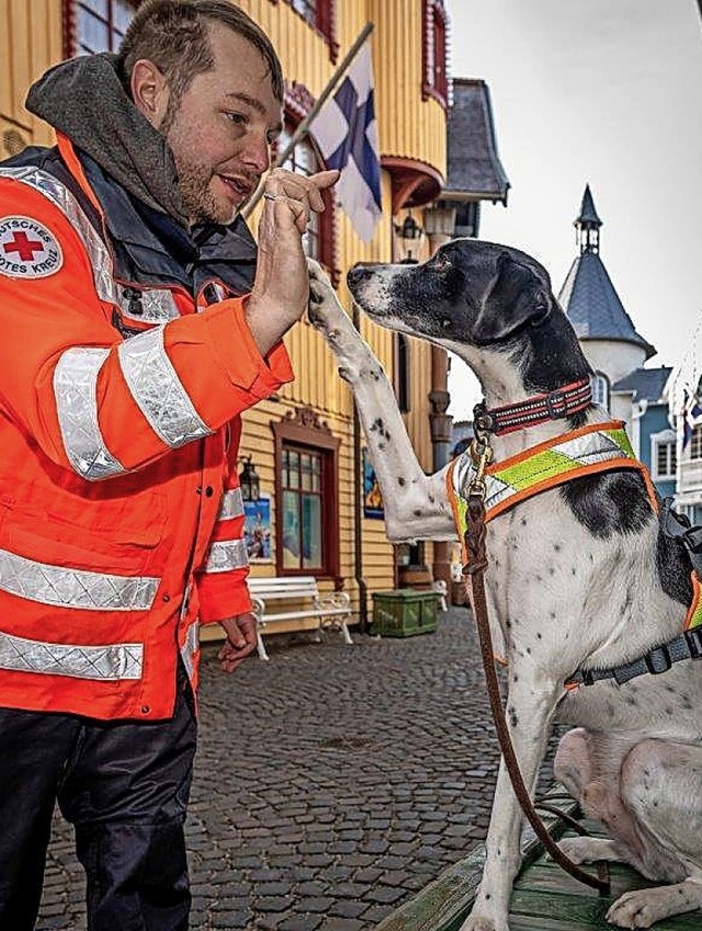 <BZ-FotoAnlauf>Hundestaffel:</BZ-FotoA...von Fhrer und Rettungshund.<SV-zahl/>  | Foto: Europa-Park