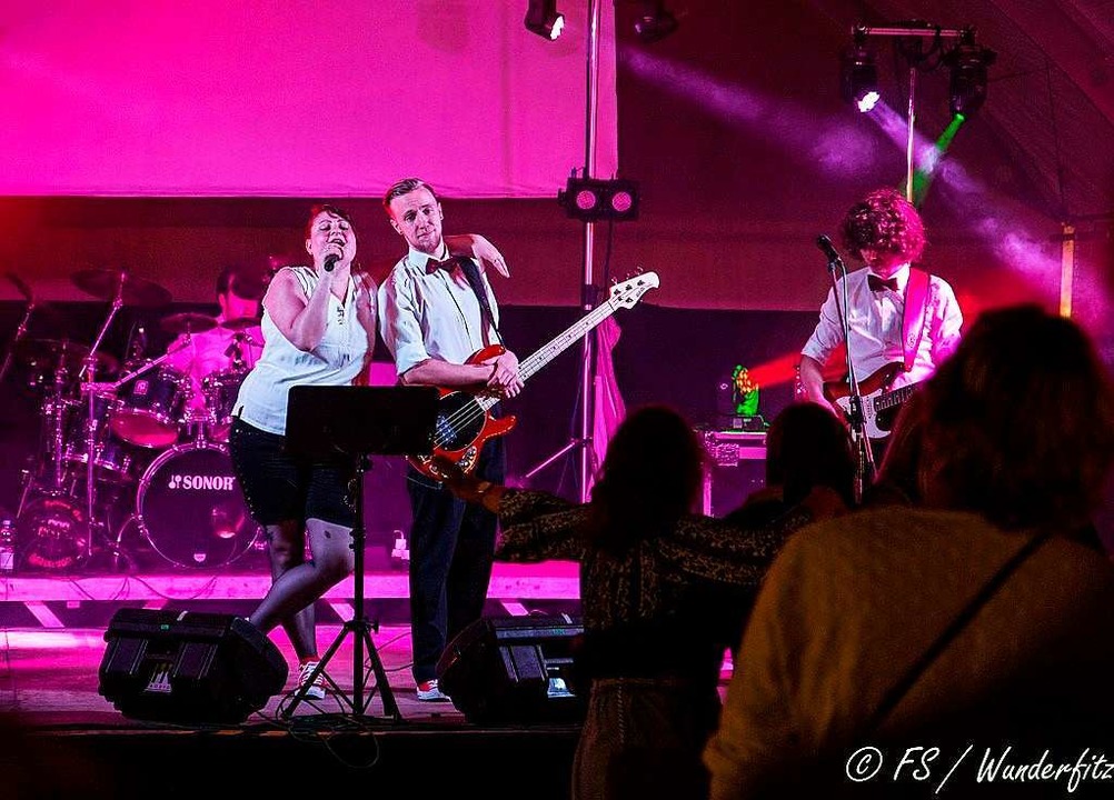 Am kommenden Samstag machen die Gentle...ns den Auftakt der Live-Musik-Abenden.  | Foto: Gentle Session