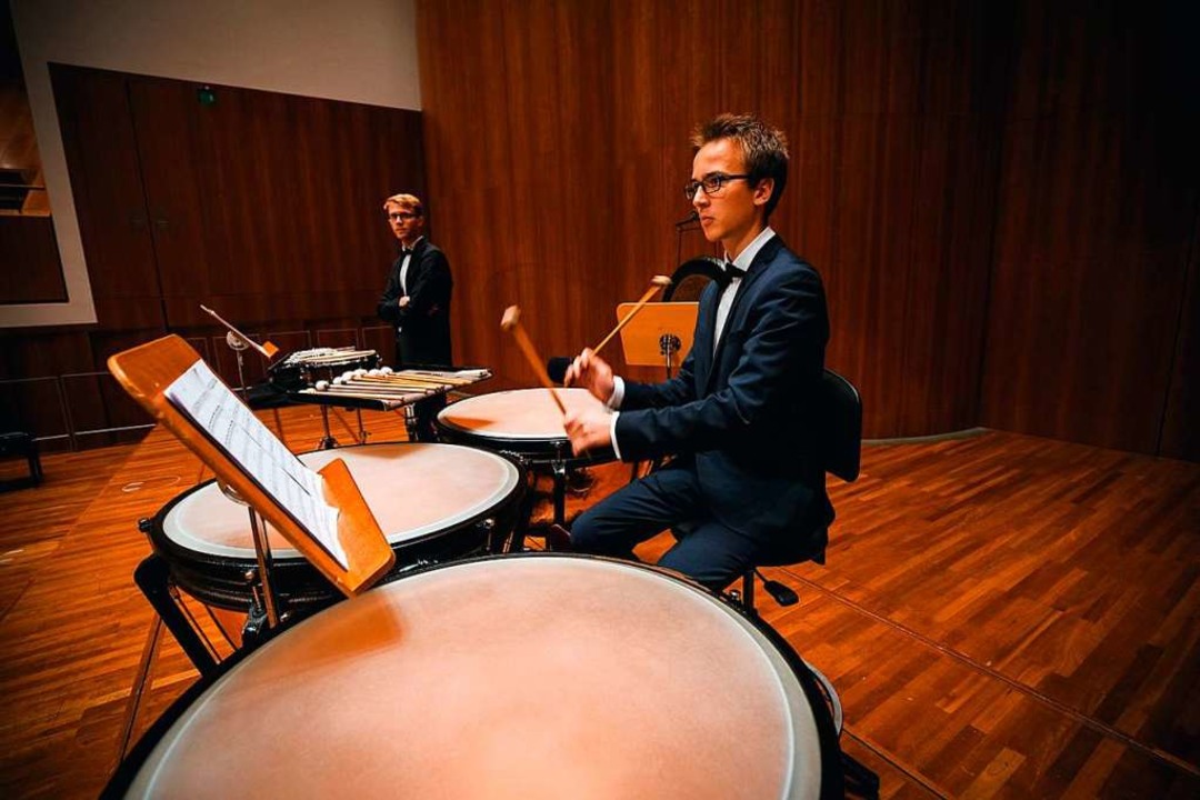 Kilian Berger &#8222;bei der Arbeit&#8...ger ist er seit drei Jahren mit dabei.  | Foto: Fabio Testa