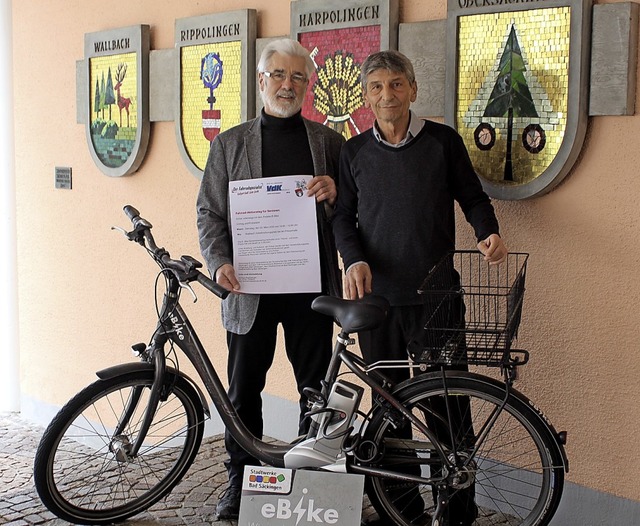 Hauptorganisatoren des Fahrrad-Aktions...gelsberger (links) und Blent Beskaya.  | Foto: Vanessa Dai