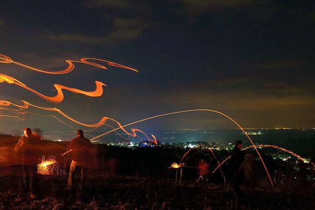 Leuchtende Bahnen und Kurven beschreib... knftig beim Mlheimer Scheibenfeuer.  | Foto: Volker Mnch