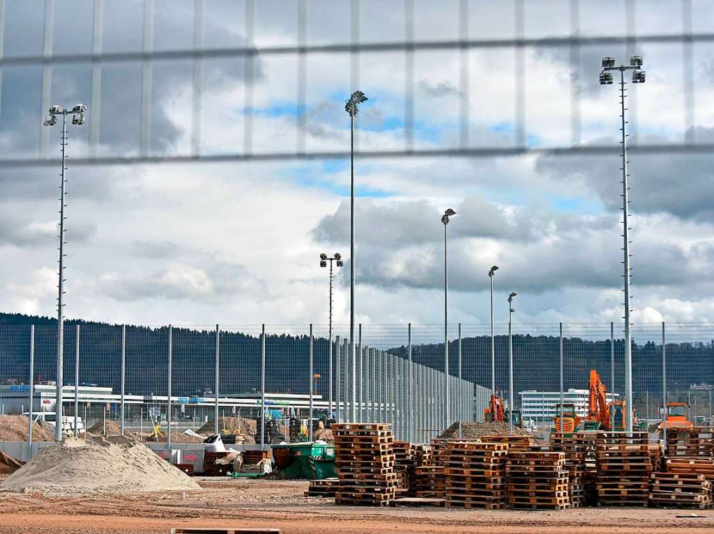 Auch wenn der Rasen noch fehlt: Wie das neue SC-Stadion nach seiner Fertigstellung aussehen wird, lsst sich bereits erahnen.