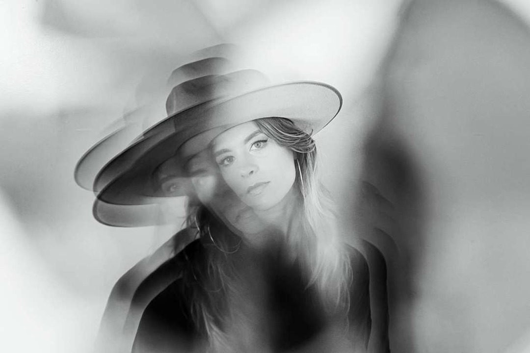 Die Stimme mit den vielen Facetten: Haley Johnsen  | Foto: Lauren Simpson