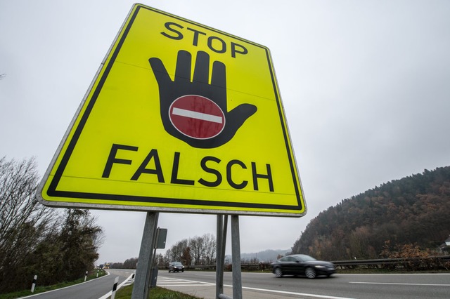Auf der Bundesstrae zwischen Freiburg...Geisterfahrer ausbremsen (Symbolbild).  | Foto: Armin Weigel