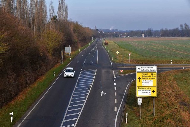 Auf der L104 gilt bislang Tempo 100. D...h im Bereich von Breisach bald ndern.  | Foto: Thomas Rhenisch