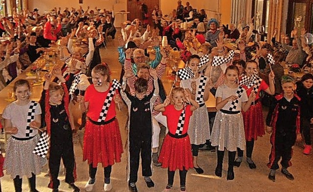 Im Pfarrsaal Niederschopfheim ist am S...igen Donnerstag die Seniorenfasnacht.   | Foto: Privat