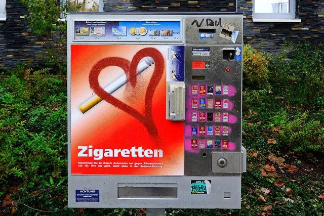 Unbekannte plnderten einen Zigarettenautomaten in Lrrach (Symbolfoto).  | Foto: Ingo Schneider