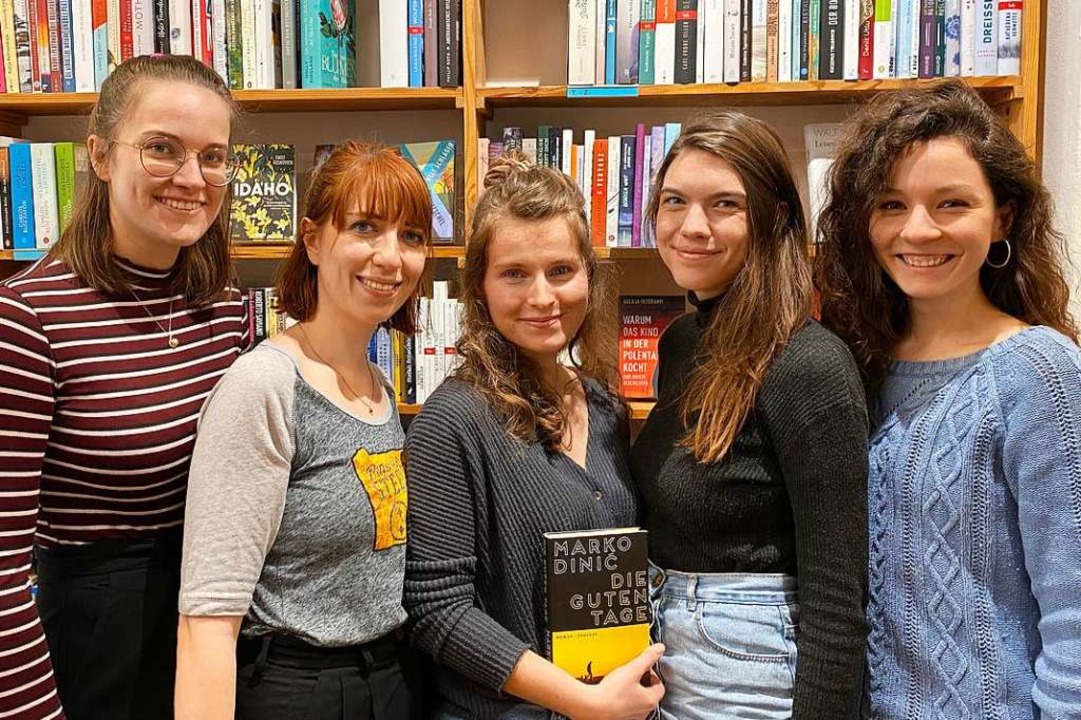 Ilana Bader, Sophie Jones, Laura Ruppe...ie Zwischenmiete-Lesungen in Freiburg.  | Foto: Anika Maldacker