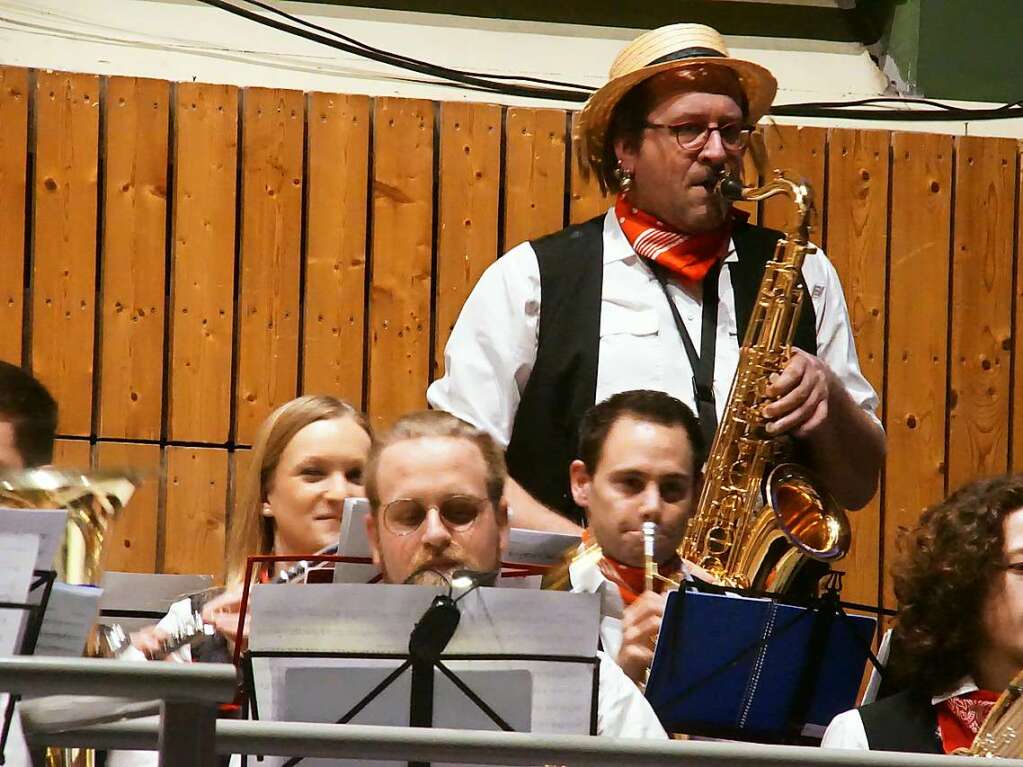 Die Stadtmusik war live dabei und zeigte sich wie immer unermdlich.