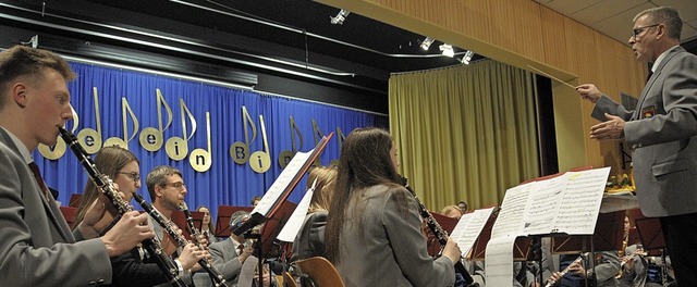 Gefhlvoll gestalteten die Musiker unt... von Stephan Jourdan die Melodien aus.  | Foto: Regine Ounas-Krusel