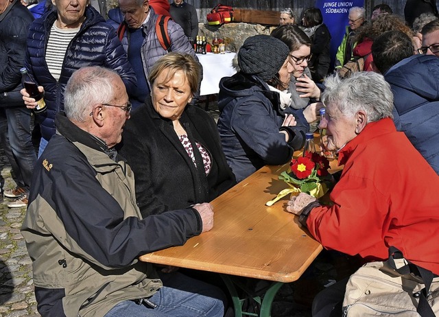 Das Gesprch mit der Basis suchte am S...d Spitzenkandidatin Susanne Eisenmann.  | Foto: Benedikt Sommer