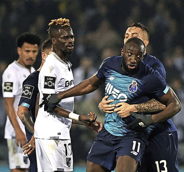 Gleich verlsst Moussa Marega das Spielfeld.  | Foto: MIGUEL RIOPA (AFP)