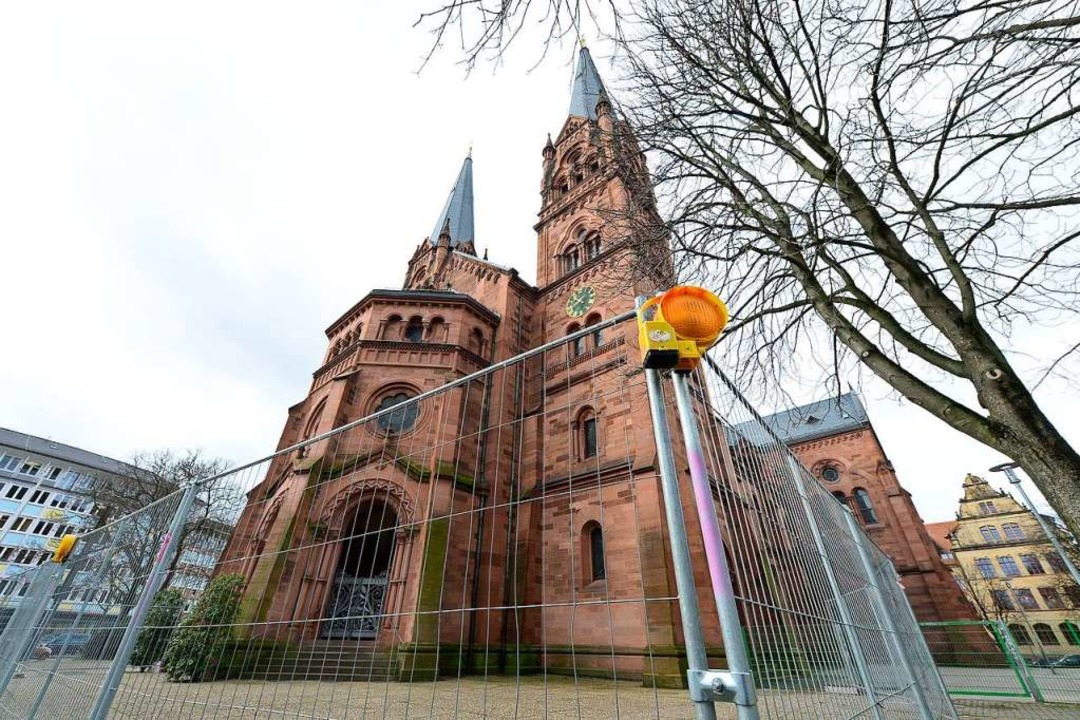 Freiburger Johanneskirche wurde wegen loser Ziegel gesperrt  Freiburg